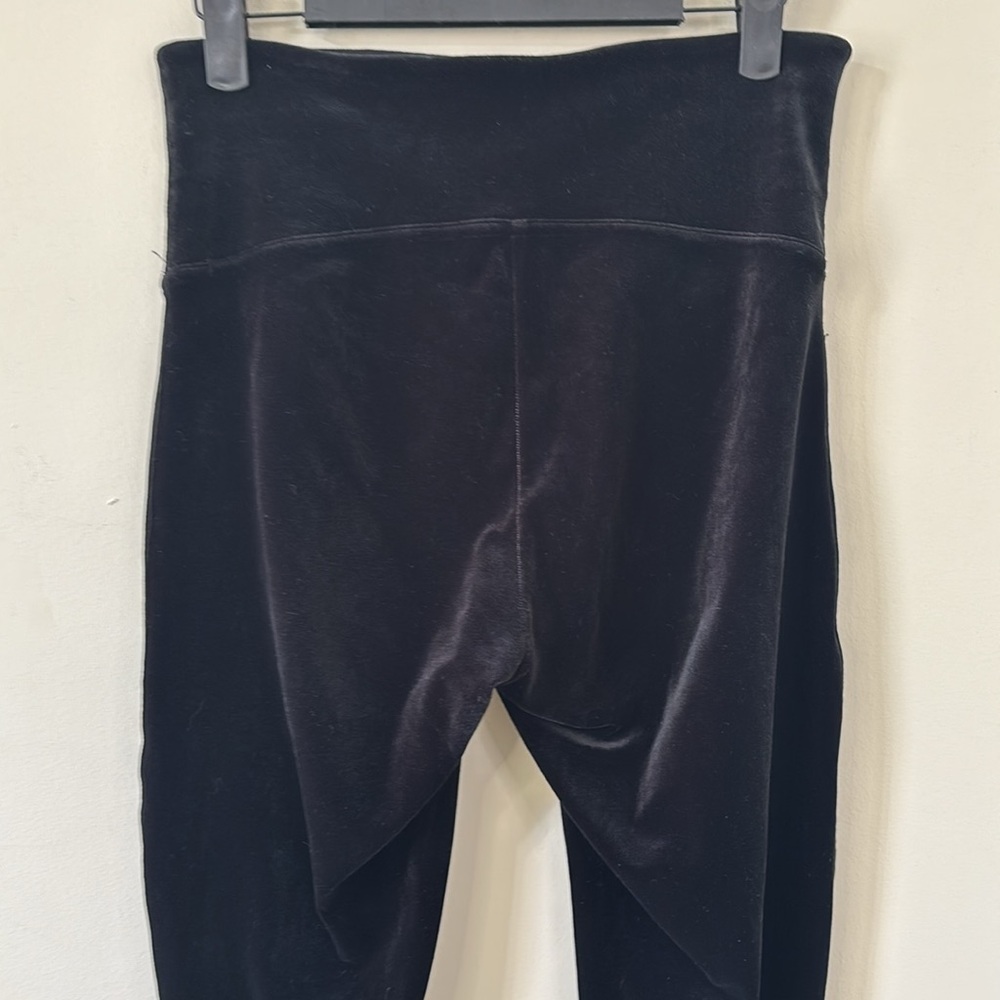 SPANX Velvet Leggings Black Size Large - Picture 7 of 10